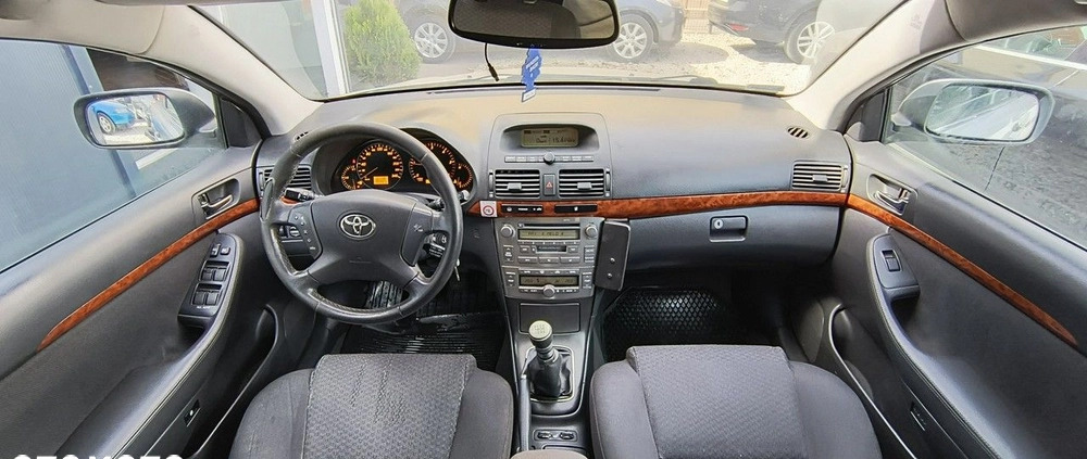 Toyota Avensis cena 13900 przebieg: 260000, rok produkcji 2006 z Bydgoszcz małe 352